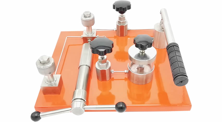 液壓校驗(yàn)臺